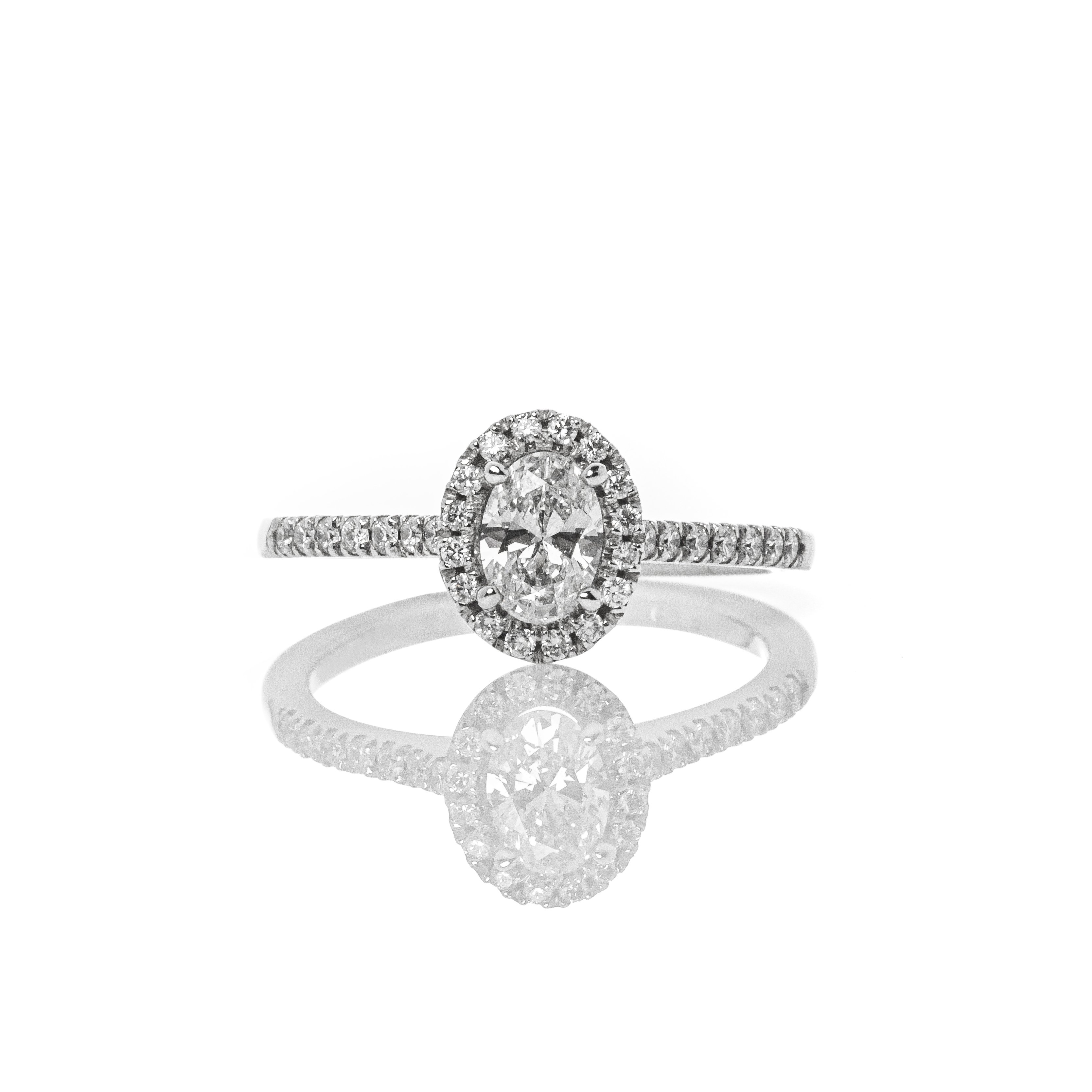 Δαχτυλίδι oval cut με διαμάντια 0.68ct