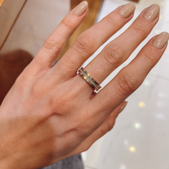 Ζευγάρι βέρες δίχρωμες χρυσό και λευκόχρυσο 14 καρατίων.Σχέδιο 180a-aa