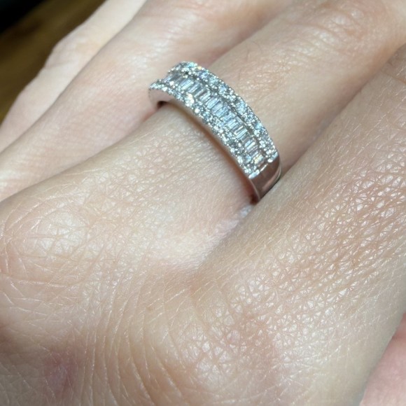 Δαχτυλίδι σειρέ round & baguette cut diamonds