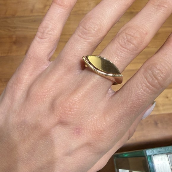 Δαχτυλίδι χρυσό k14 μακρόστενο