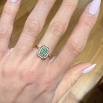 Δαχτυλίδι με διαμάντια και σμαράγδι 0.70ct