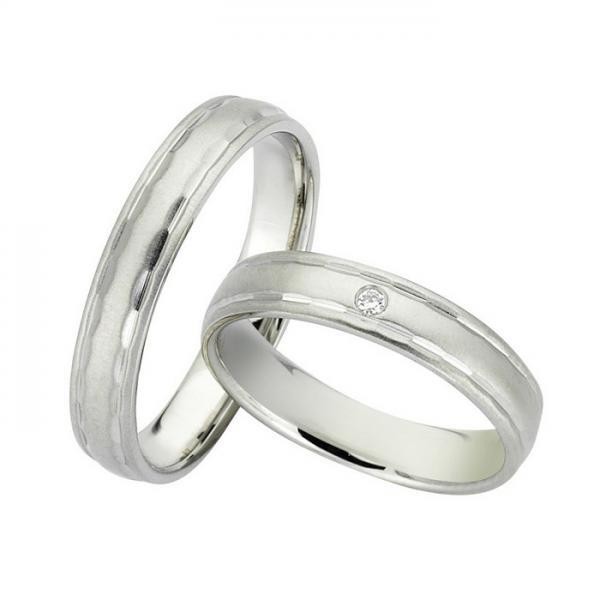 Ζευγάρι βέρες Bonise, λευκόχρυσες 14 καρατίων, η γυναικεία με διαμάντι. Σχέδιο wd237742bm