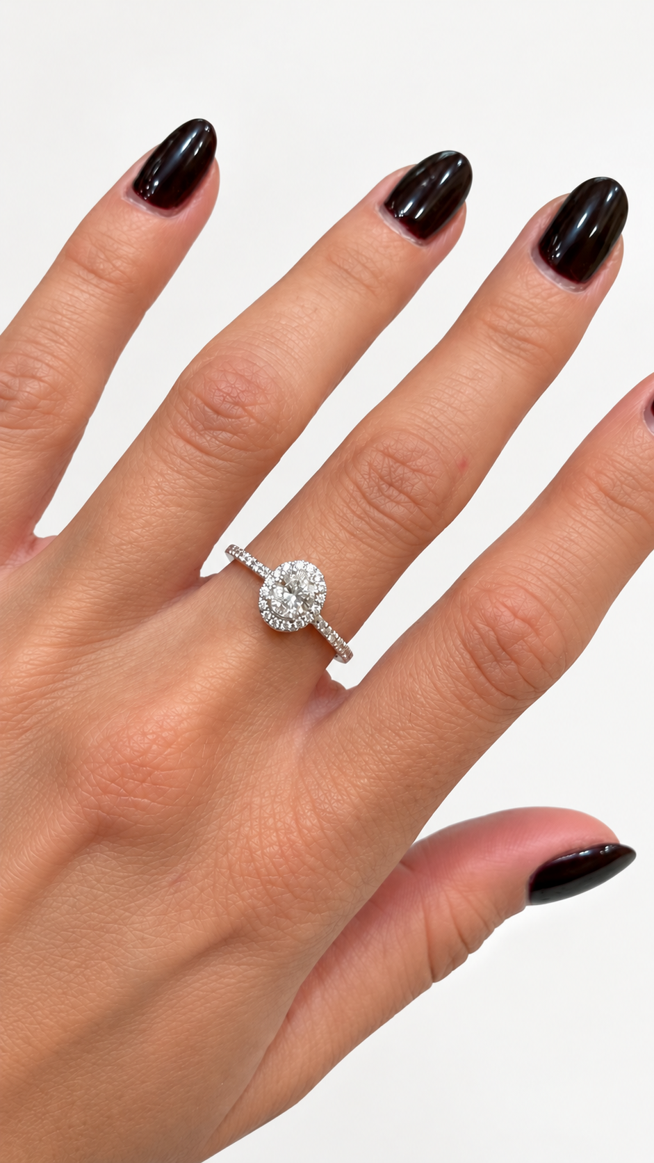 Δαχτυλίδι oval cut με διαμάντια 0.68ct
